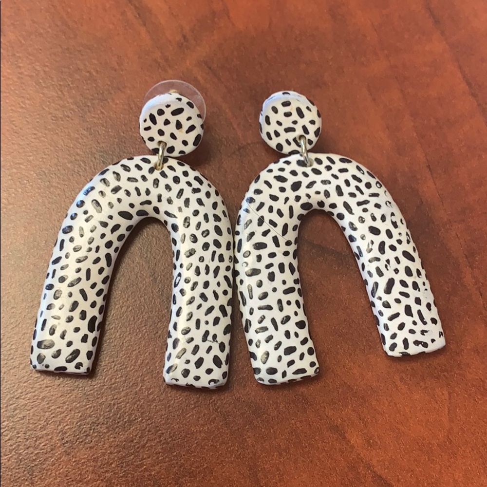 Horseshoe Drop Earring